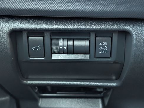 Certified 2025 Subaru Forester Premium AWD/4WD image 26