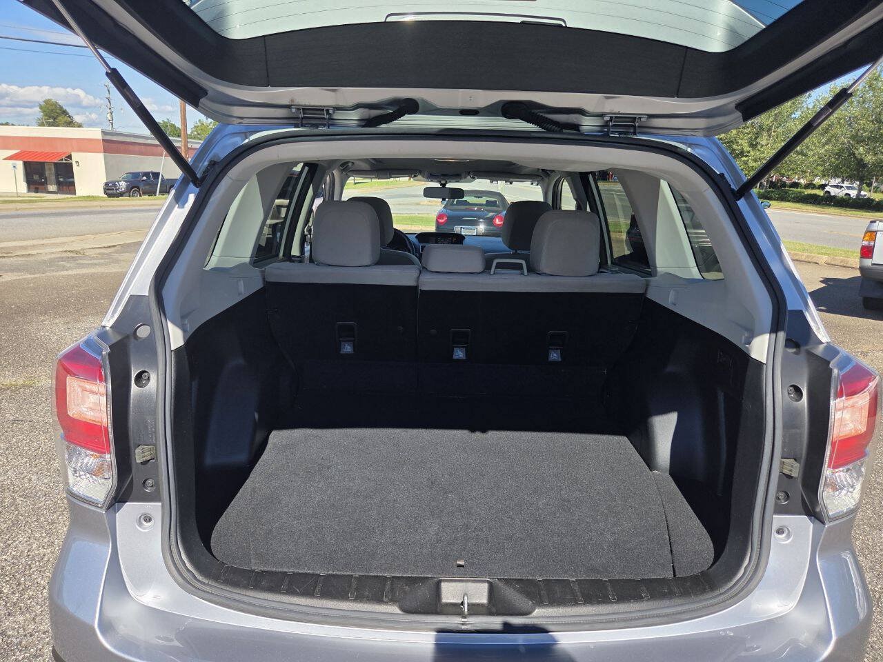 Used 2017 Subaru Forester 2.5i Premium w/ All-Weather Package AWD/4WD image 14