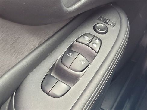 Used 2024 Nissan Murano SV w/ SV Midnight Edition Package image 21