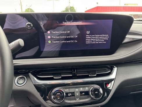 Used 2025 Buick Envista Sport Touring FWD image 21