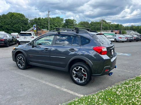 Used 2017 Subaru Crosstrek 2.0i Premium AWD/4WD image 4