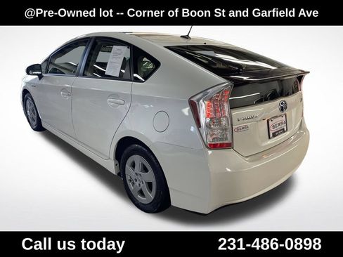 Used 2011 Toyota Prius Four w/ Solar Roof Pkg FWD image 3