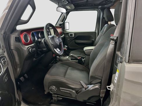 Used 2019 Jeep Wrangler Rubicon w/ Steel Bumper Group AWD/4WD image 13