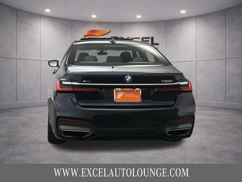 Used 2020 BMW 750i xDrive w/ M Sport Package AWD/4WD image 7