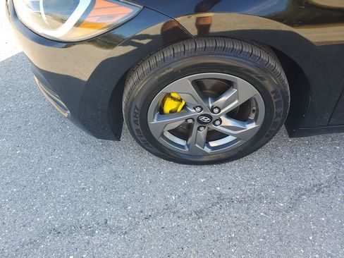 Used 2017 Hyundai Elantra Value Edition image 18