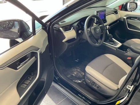 Certified 2025 Toyota RAV4 XLE AWD/4WD image 8