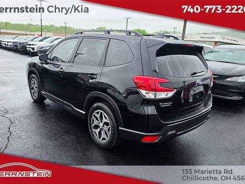 Used 2024 Subaru Forester Premium AWD/4WD image 5