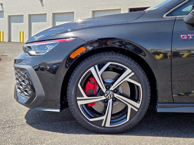New 2026 Volkswagen GTI SE FWD image 5