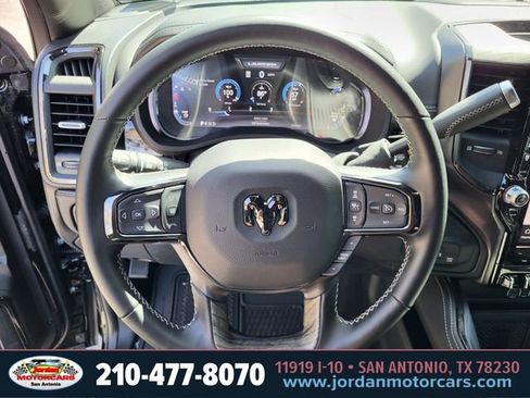 Used 2025 RAM 2500 Limited AWD/4WD image 28