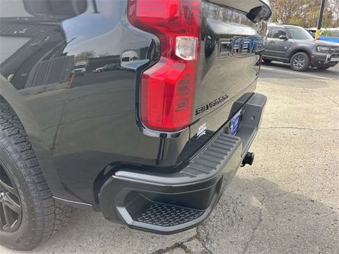 Used 2025 Chevrolet Silverado 1500 Custom w/ Turbomax Blackout Package image 10