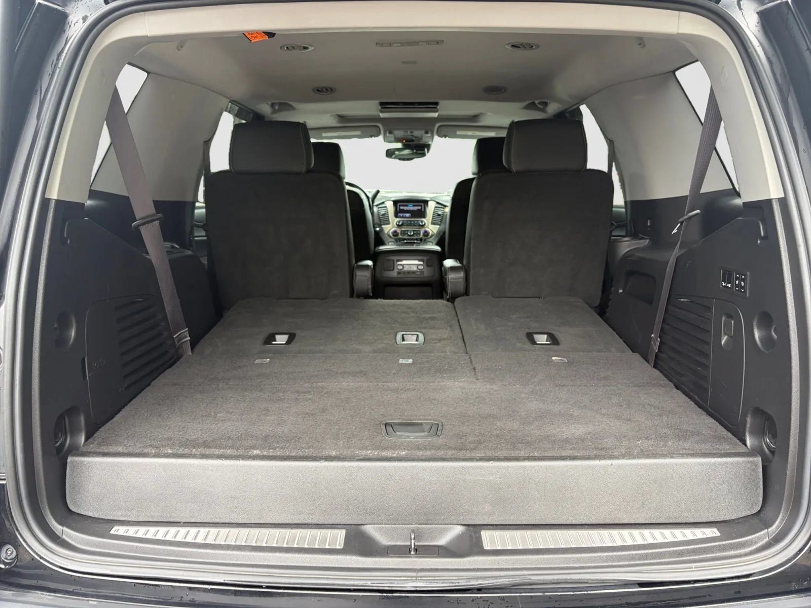 Used 2017 GMC Yukon Denali w/ Open Road Package AWD/4WD image 17