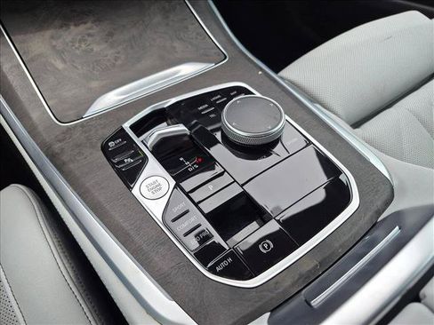 Used 2024 BMW X5 sDrive40i w/ Premium Package RWD image 16