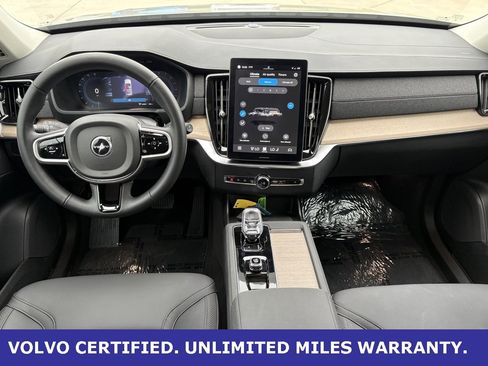 Certified 2025 Volvo XC90 B6 Plus image 12