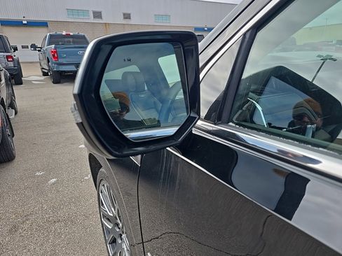 Used 2025 GMC Yukon XL Denali Ultimate image 7