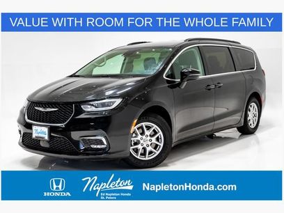 Used 2022 Chrysler Pacifica Touring-L