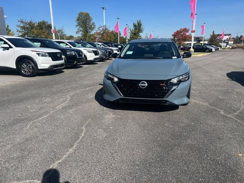 New 2025 Nissan Sentra SR image 9