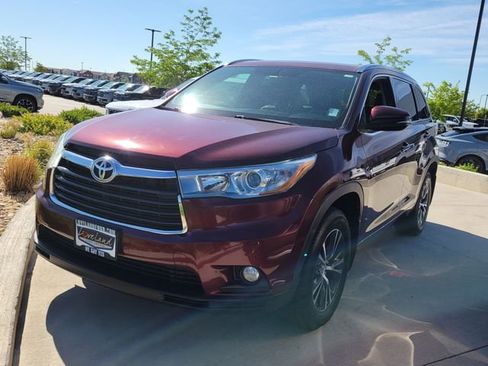 Used 2016 Toyota Highlander XLE AWD/4WD image 7