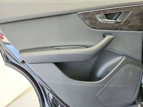 Used 2023 Audi Q8 Premium w/ Convenience Package image 27