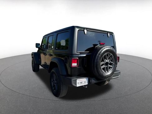 Used 2025 Jeep Wrangler Unlimited Sport AWD/4WD image 12