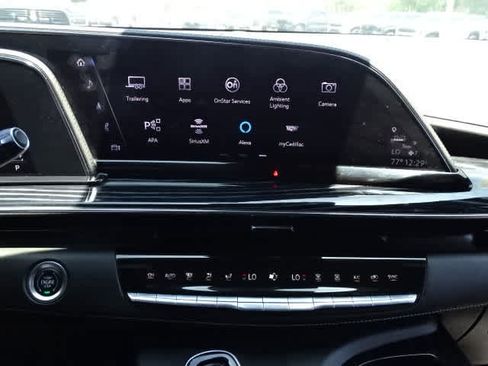 Used 2022 Cadillac Escalade ESV Sport AWD/4WD image 28