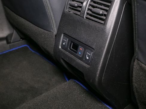 Used 2024 Mitsubishi Outlander 4WD Plug-In Hybrid image 25