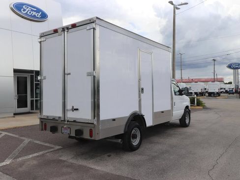 Certified 2024 Ford E-350 and Econoline 350 Super Duty w/ Power Windows & Locks Group RWD image 18