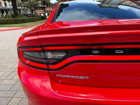 Used 2016 Dodge Charger R/T w/ Plus Group RWD image 21