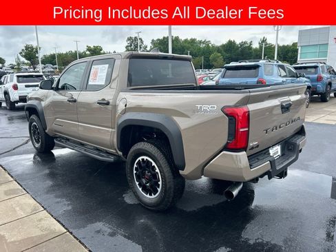 Used 2026 Toyota Tacoma TRD Off-Road AWD/4WD image 15