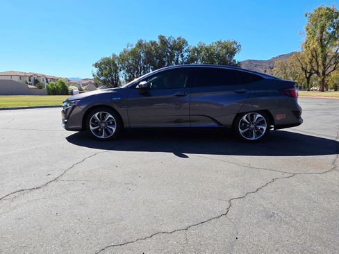 Used 2019 Honda Clarity Plug-In Hybrid image 5