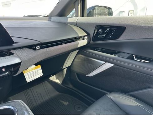New 2026 Cadillac Optiq Luxury 2 image 27