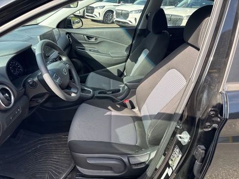 Used 2022 Hyundai Kona SE FWD image 17