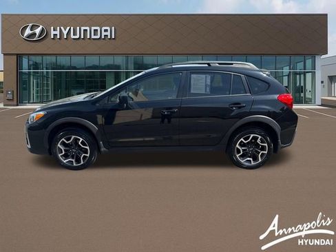 Used 2017 Subaru Crosstrek 2.0i AWD/4WD image 2