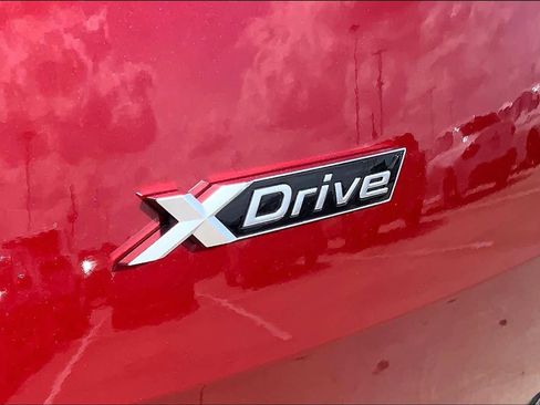 Used 2025 BMW X3 xDrive30i image 9