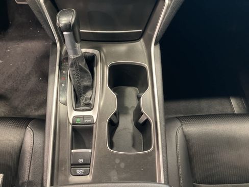Used 2019 Honda Accord Sport image 16