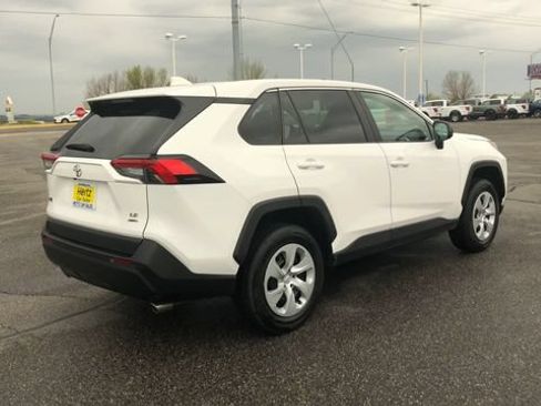 Used 2025 Toyota RAV4 LE AWD/4WD image 8