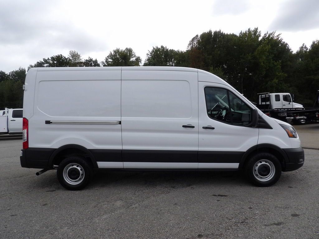 Used 2016 Ford Transit 250 148 Medium Roof RWD image 9
