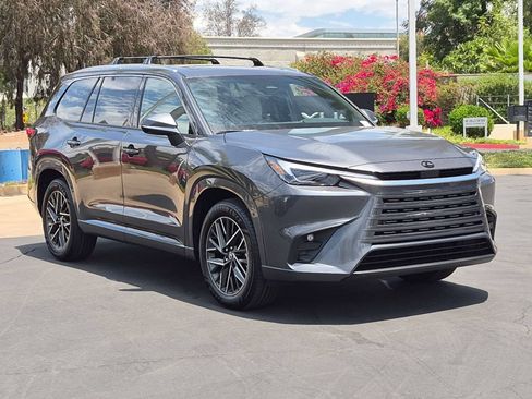 New 2026 Lexus TX 350 AWD image 3