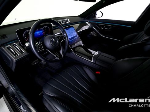 Used 2022 Mercedes-Benz S 580 4MATIC Sedan w/ AMG Line Package image 12