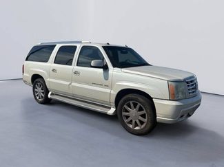 Used 2005 Cadillac Escalade ESV Platinum AWD/4WD video 1