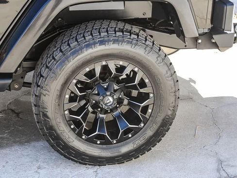 Used 2014 Jeep Wrangler Unlimited Sport AWD/4WD image 6