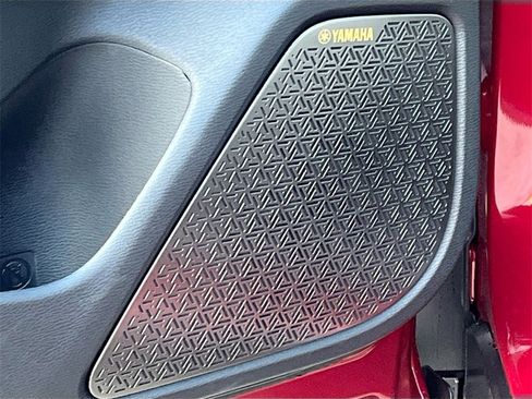 New 2025 Mitsubishi Outlander SE image 19