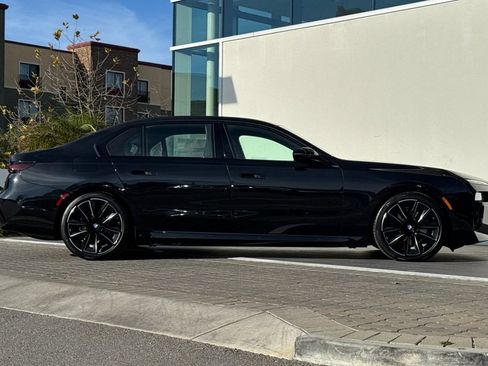 New 2026 BMW i7 xDrive60 w/ Executive Package AWD/4WD image 2
