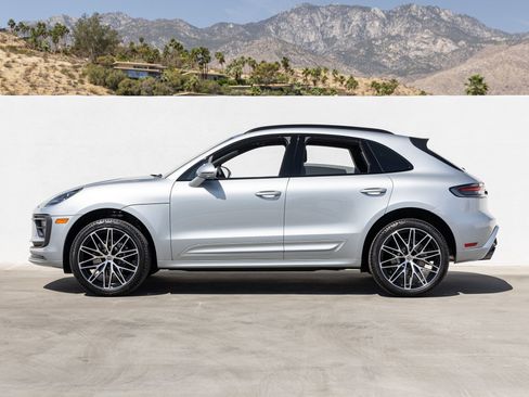 New 2026 Porsche Macan AWD/4WD image 2