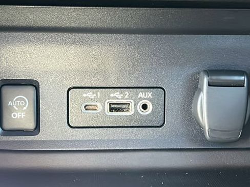 Certified 2024 Nissan Sentra SV FWD image 17