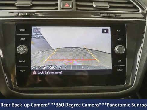 Used 2024 Volkswagen Tiguan SEL R-Line image 7