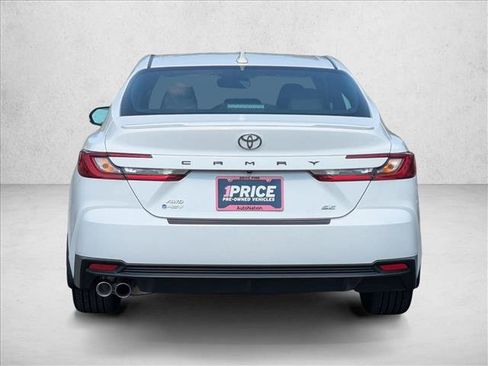 Used 2025 Toyota Camry SE w/ Convenience Package AWD/4WD image 7