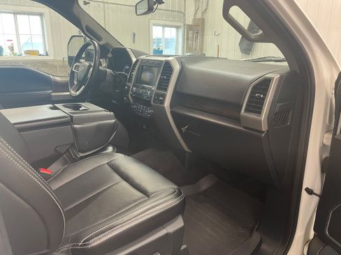 Used 2020 Ford F150 Lariat image 33
