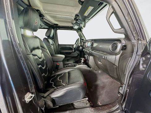 Used 2023 Jeep Gladiator Sport image 28