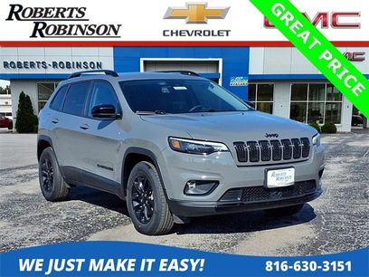 Used 2023 Jeep Cherokee Altitude Lux