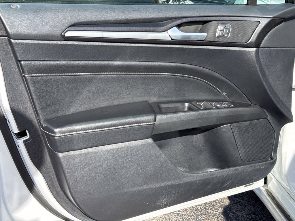 Used 2020 Ford Fusion Titanium AWD/4WD image 19